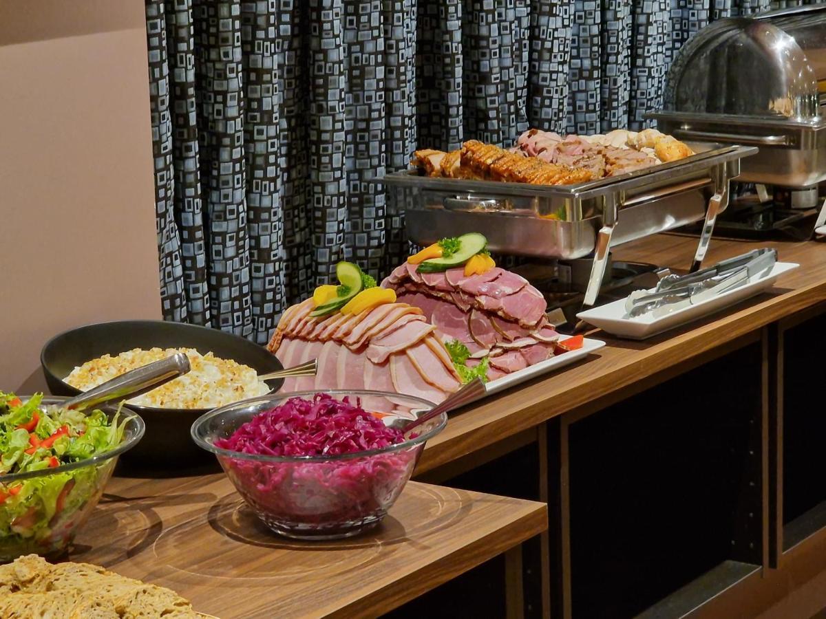 Hotel Bifroest Екстериор снимка