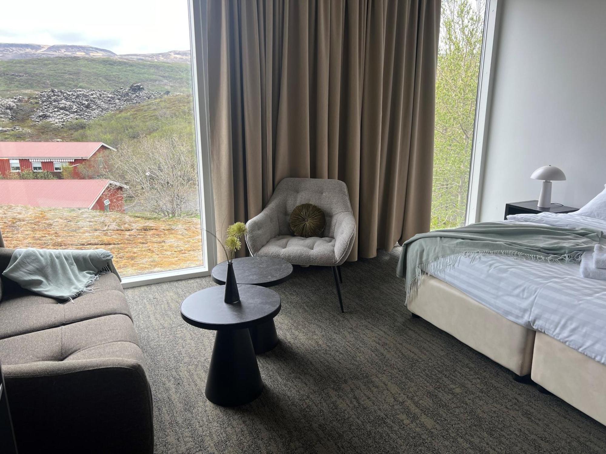 Hotel Bifroest Екстериор снимка