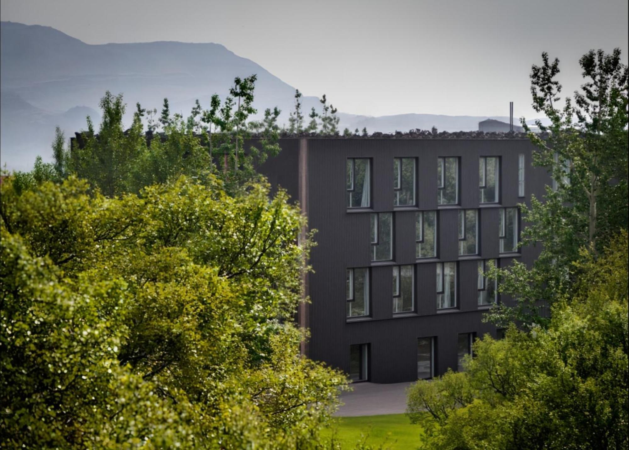 Hotel Bifroest Екстериор снимка